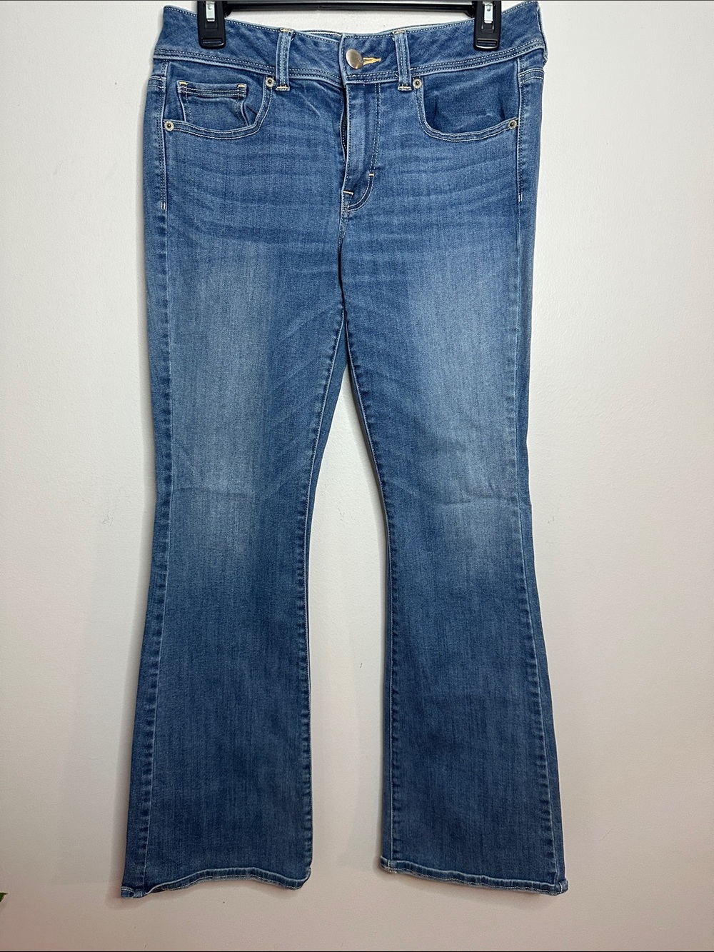 American Eagle Outfitters Light Blue Flare Jeans size 8